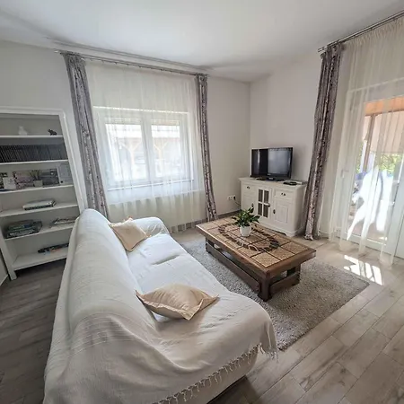In - Balaton 40474 Appartamento